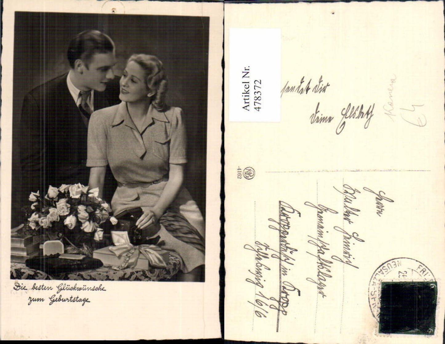478372,Paar Liebe Verliebter Blick Kamera a. Tisch Geburtstag