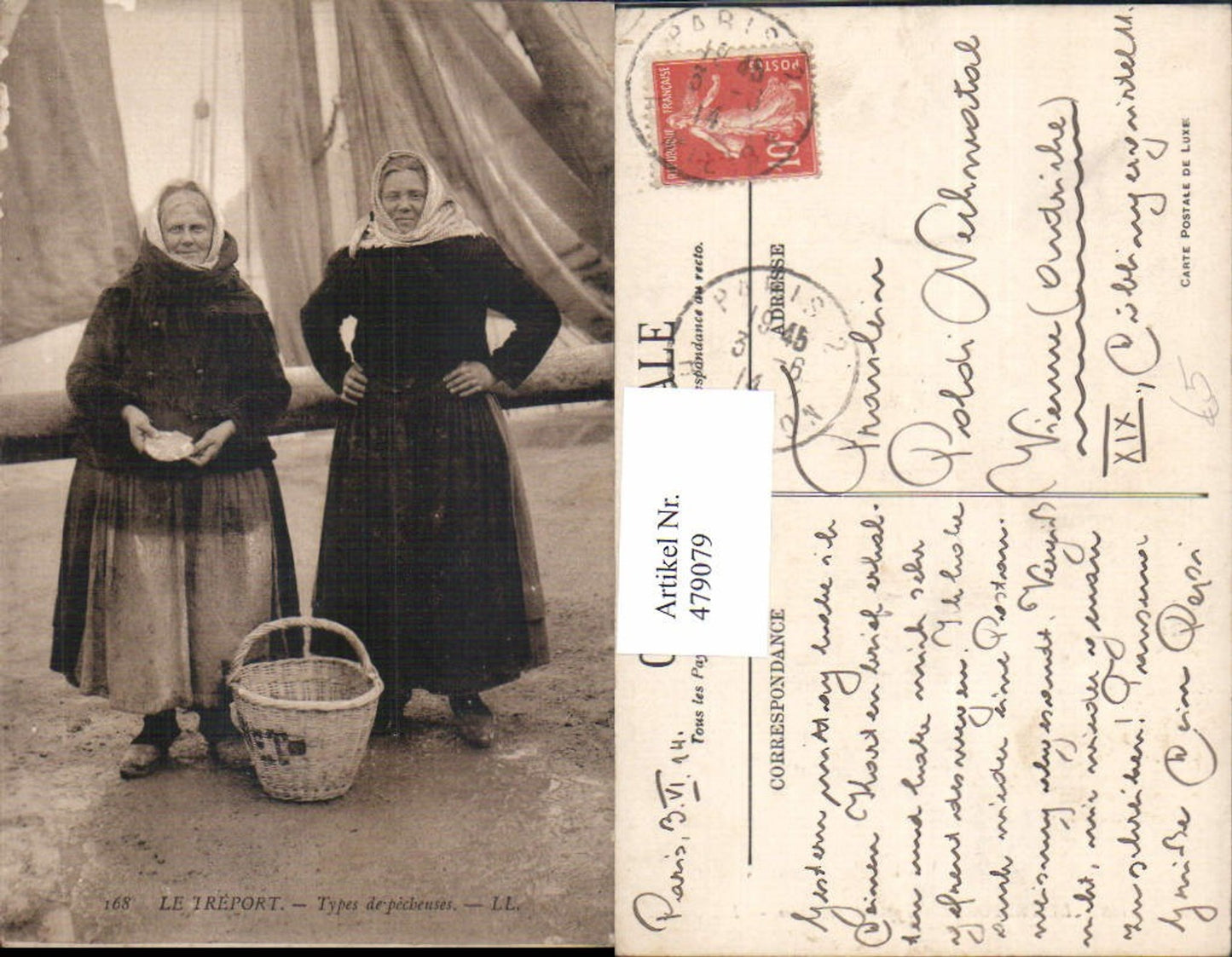 479079,Zwei Alte Frauen Tracht v. Fischernetz Le Treport Types de pecheuses