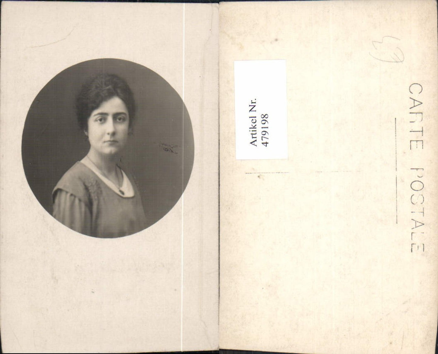 479198,Foto Ak Frau Lockenkopf Portrait Halskette Passepartout