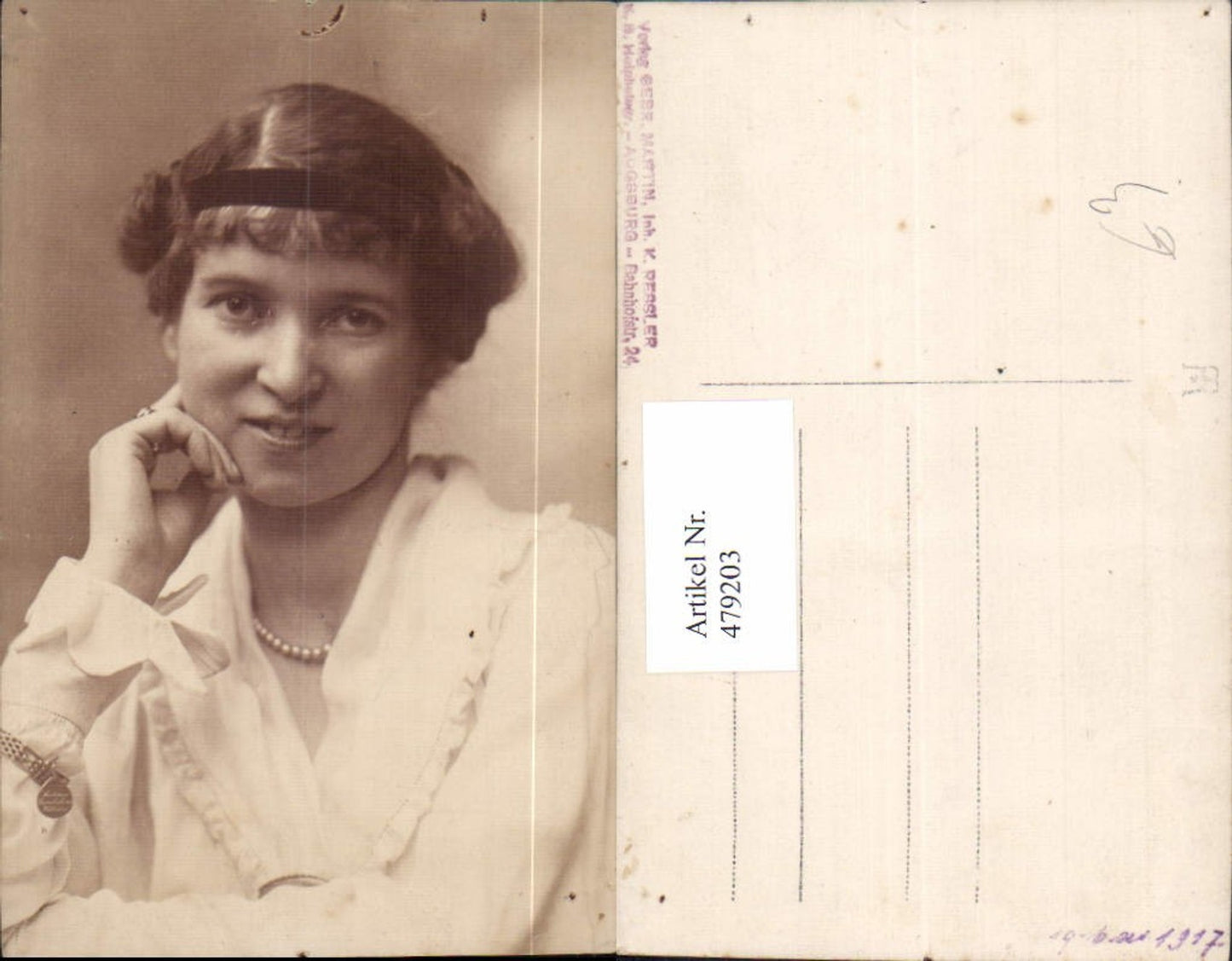 479203,Foto Ak Frau Portrait Haarband Perlenkette Schmuck