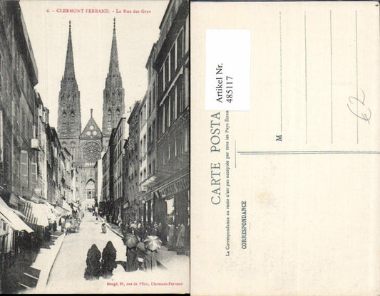 485117,Kirche Clermont-Ferrand La Rue des Gras Straßenansicht