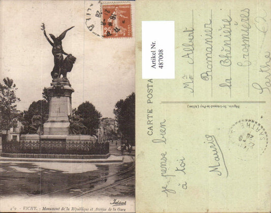 487008,Statue Vichy Monument de la Republique et Avenue de la Gare