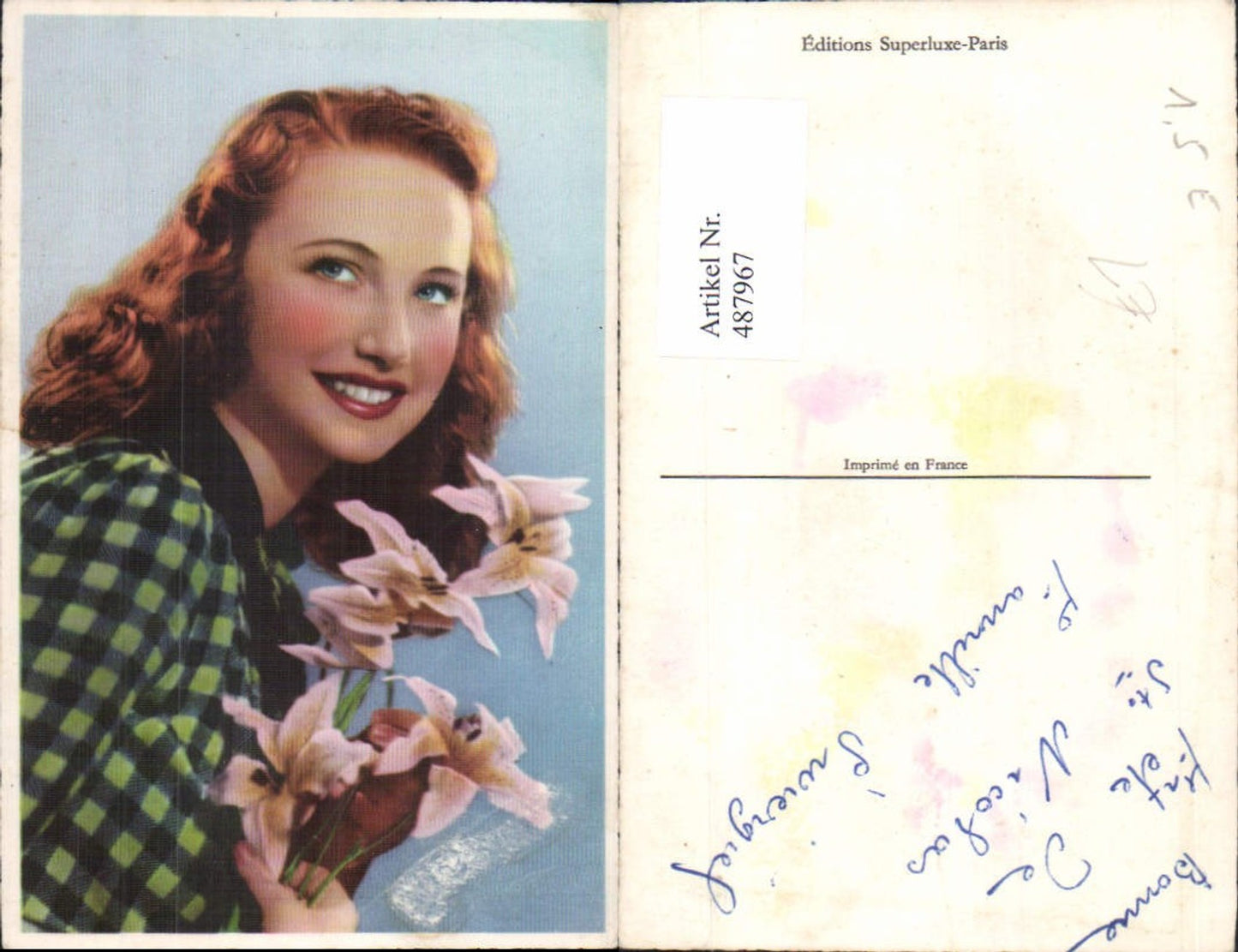 487967,Frau Roter Lockenkopf Portrait Blumen Lilien