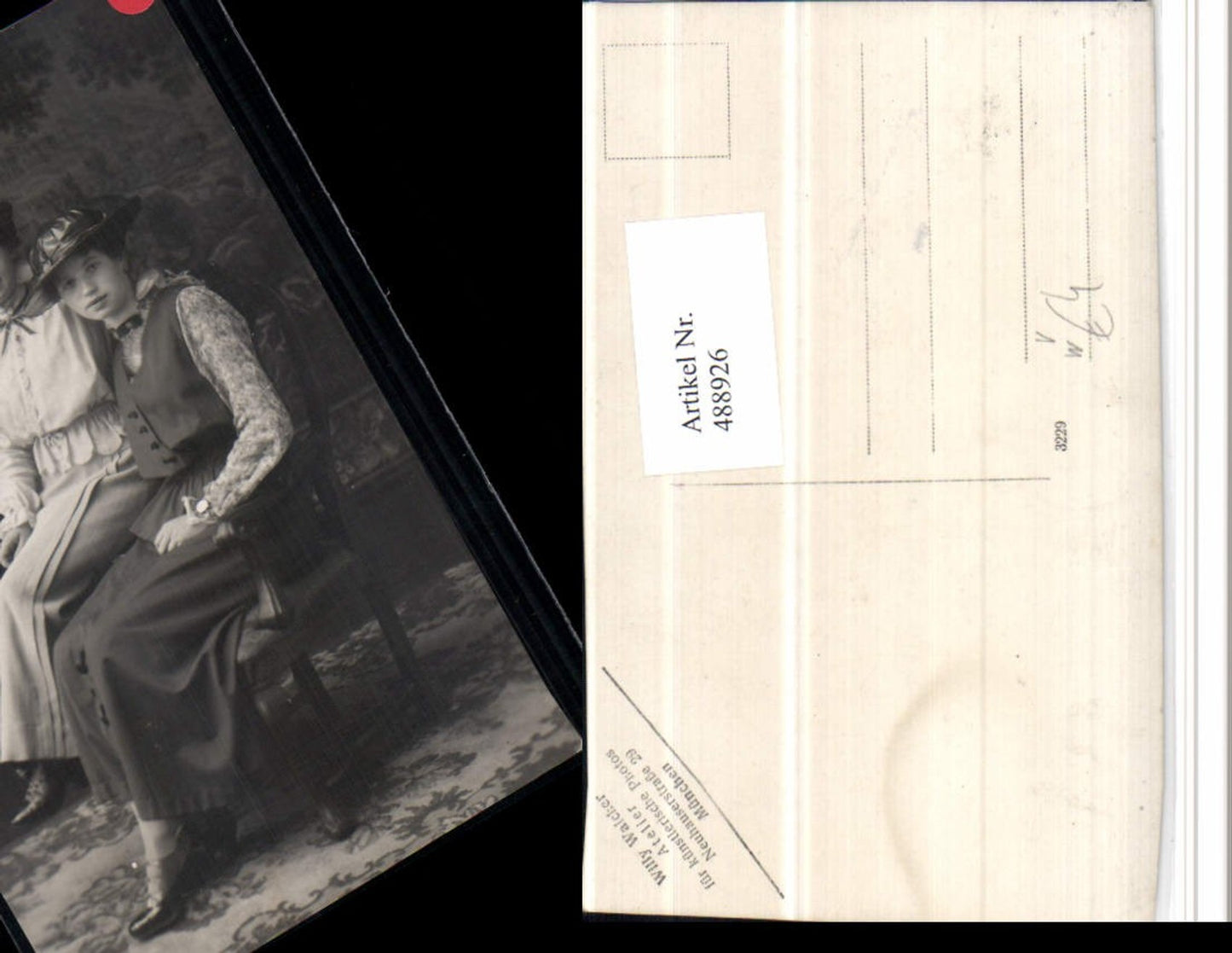 488926,Frauen m. Hüte Hut Hutmode Federhut Portrait pub Willy Walcher München