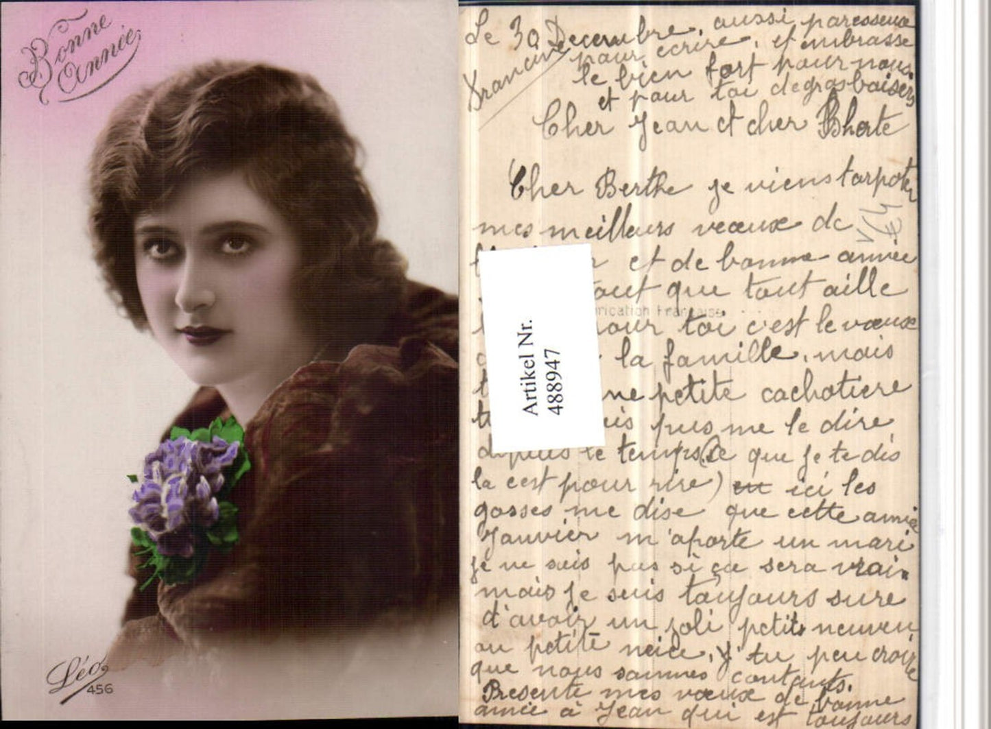488947,Bonne Annee Frau Portrait Blumen pub Leo 456