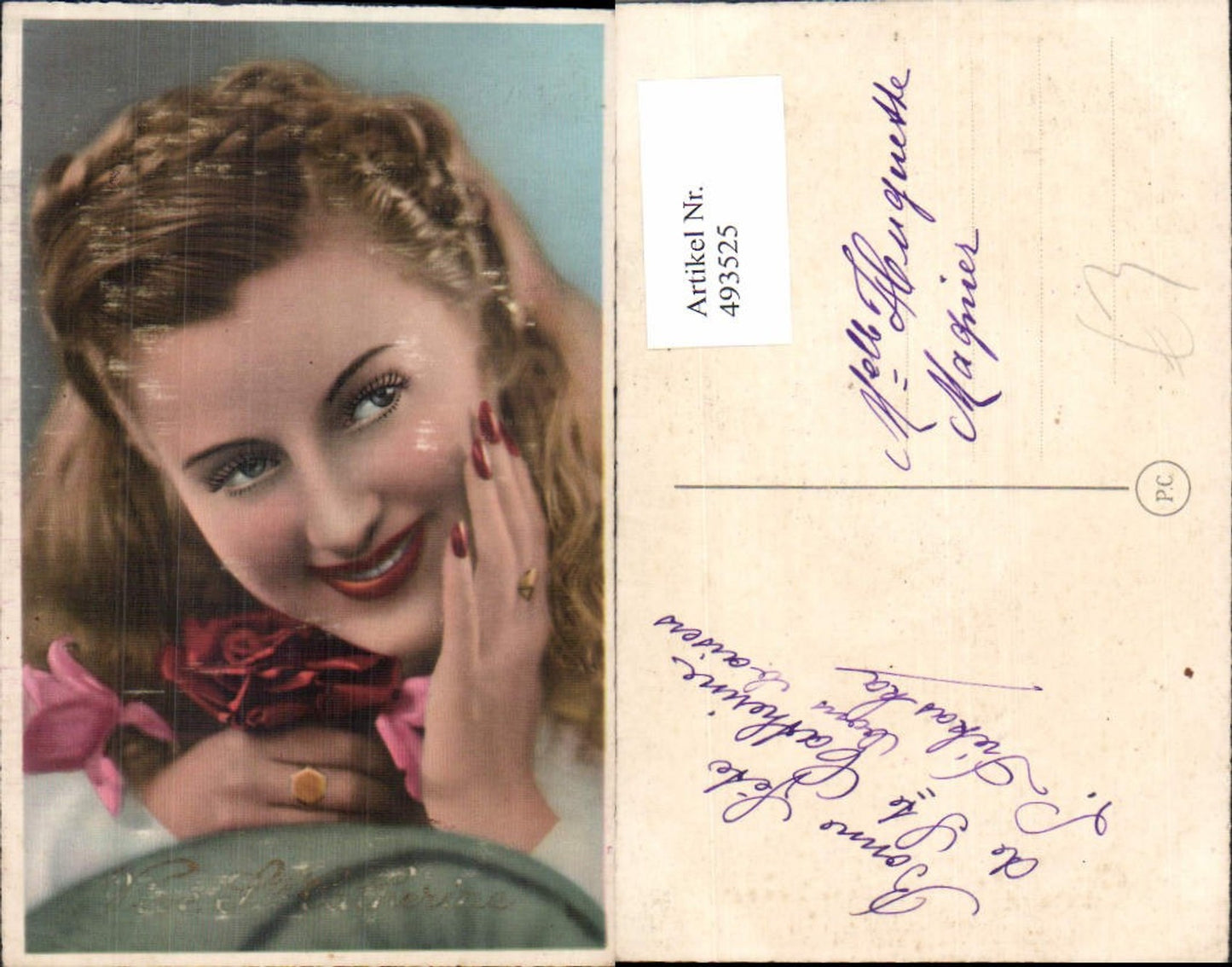 493525,Frau Lockenkopf Zopf Rote Fingernägel Blumen Ring