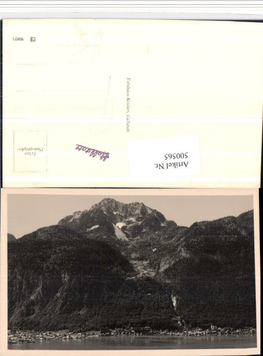 500565,Hallstatt am See Totale Bergkulisse pub Foto Kinder