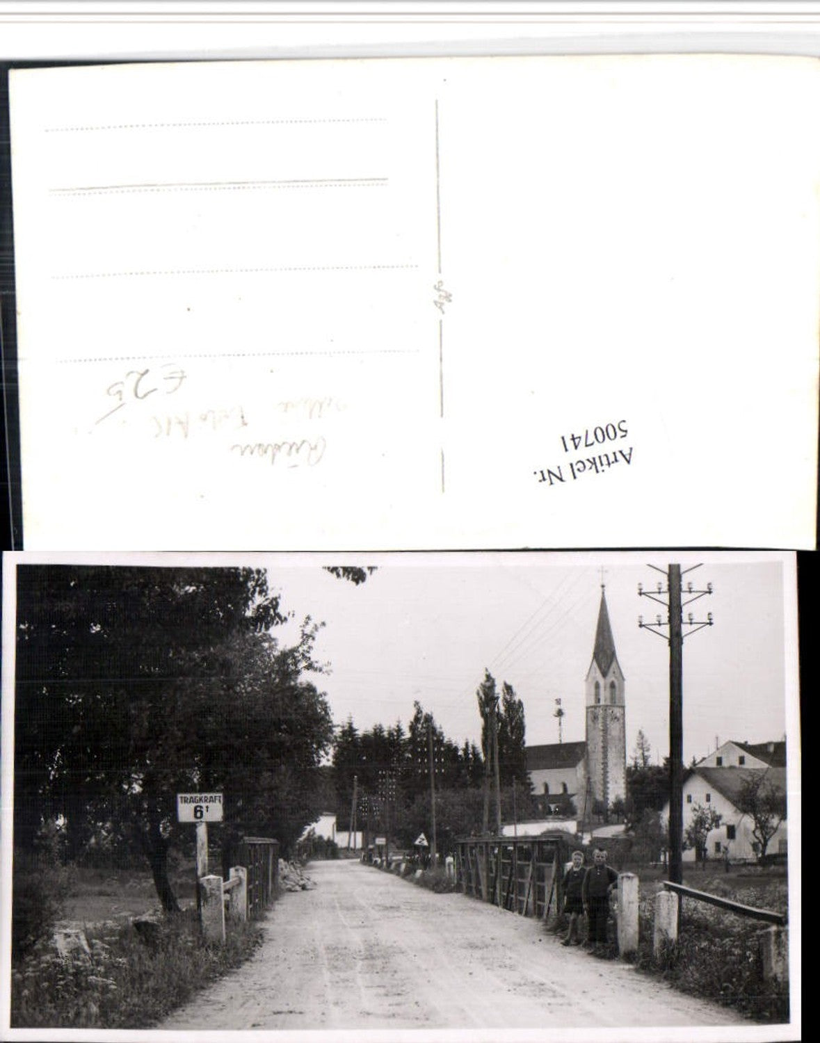 500741,Seltene Foto AK Riedau Straßenansicht Brücke Kirche