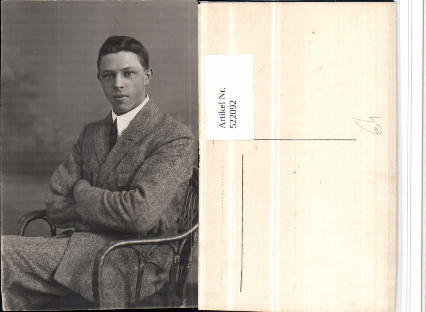 522092,Mann Portrait Anzug Stuhl Sessel