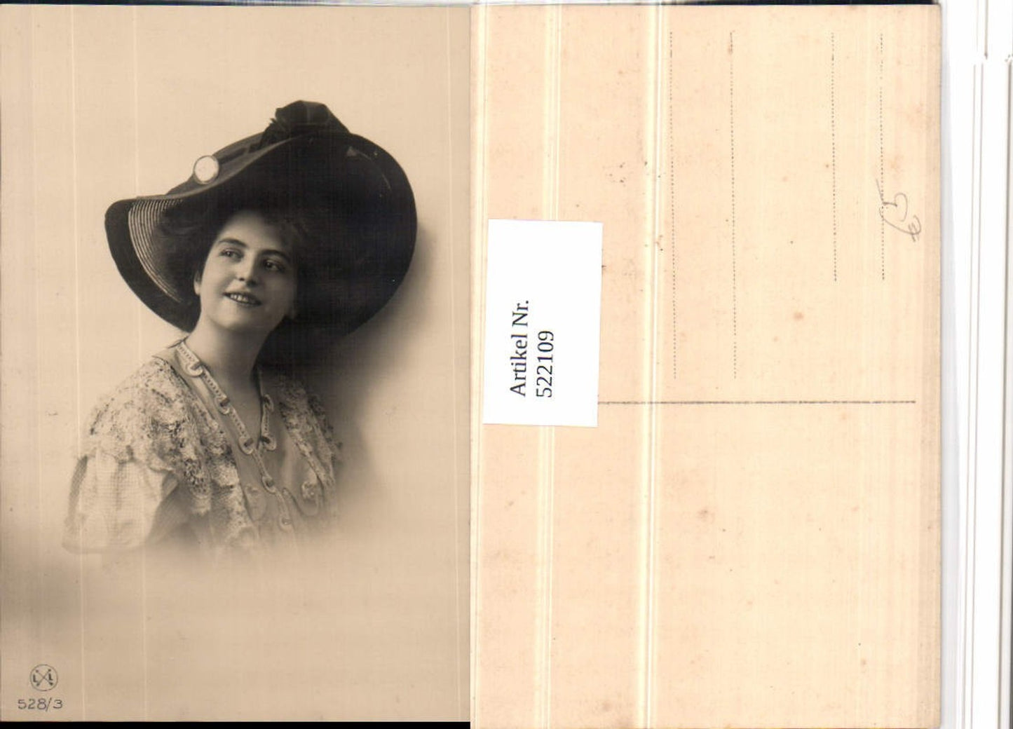 522109,Frau m. Hut Hutmode Portrait