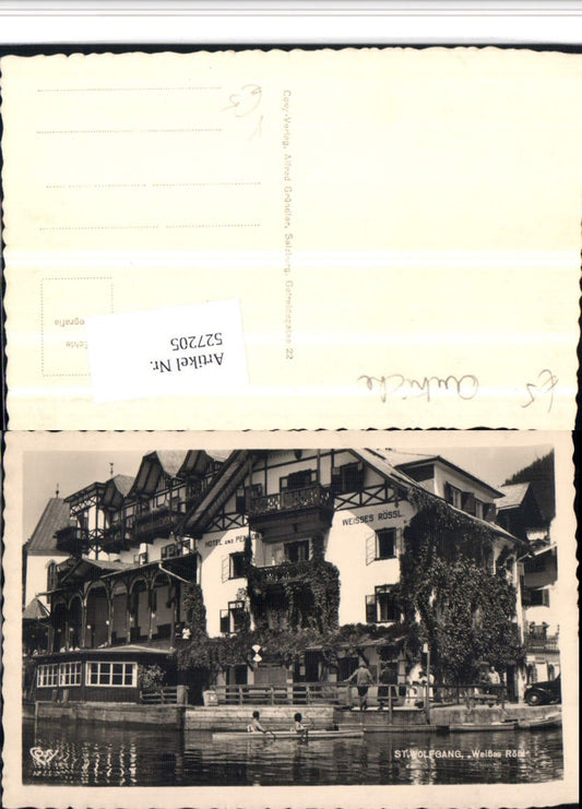 527205,St. Wolfgang am Wolfgangsee Weisses Rössl Boot pub Cosy