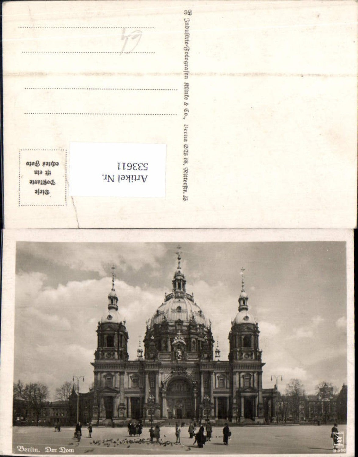 533611,Berlin Dom Tauben