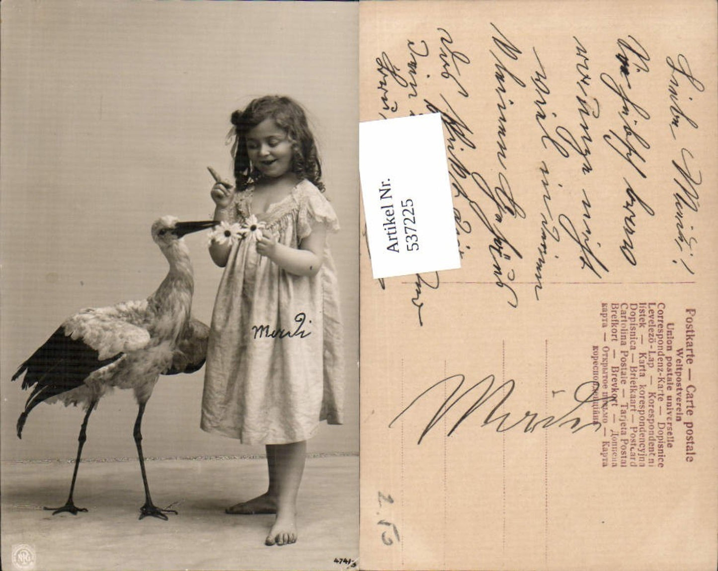 537225,tolle Foto-AK Kind Mädchen Storch Blumen pub NPG 474-3