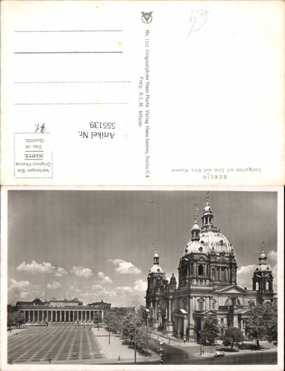 555139,Berlin Dom Lustgarten Museum