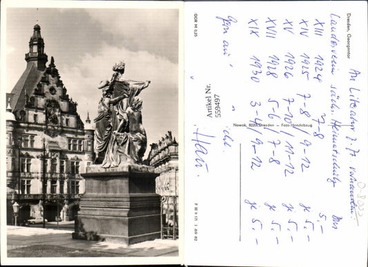 559497,Dresden Georgentor Statue