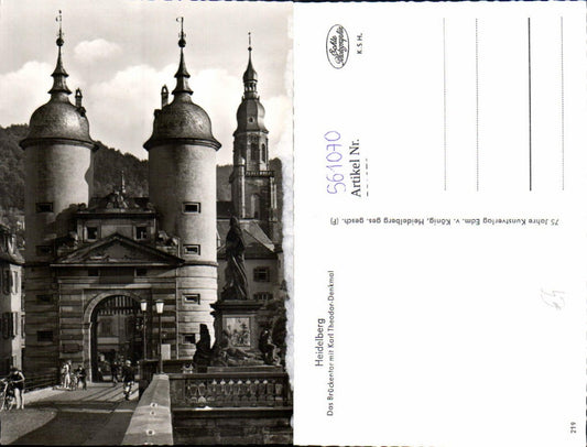561070, Photo Ak Heidelberg Brückentor with Karl Theodor Monument