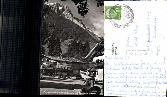 572851, Photo Ak Zugspitzdorf Grainau village square with Zugspitze pub Hans Huber 250