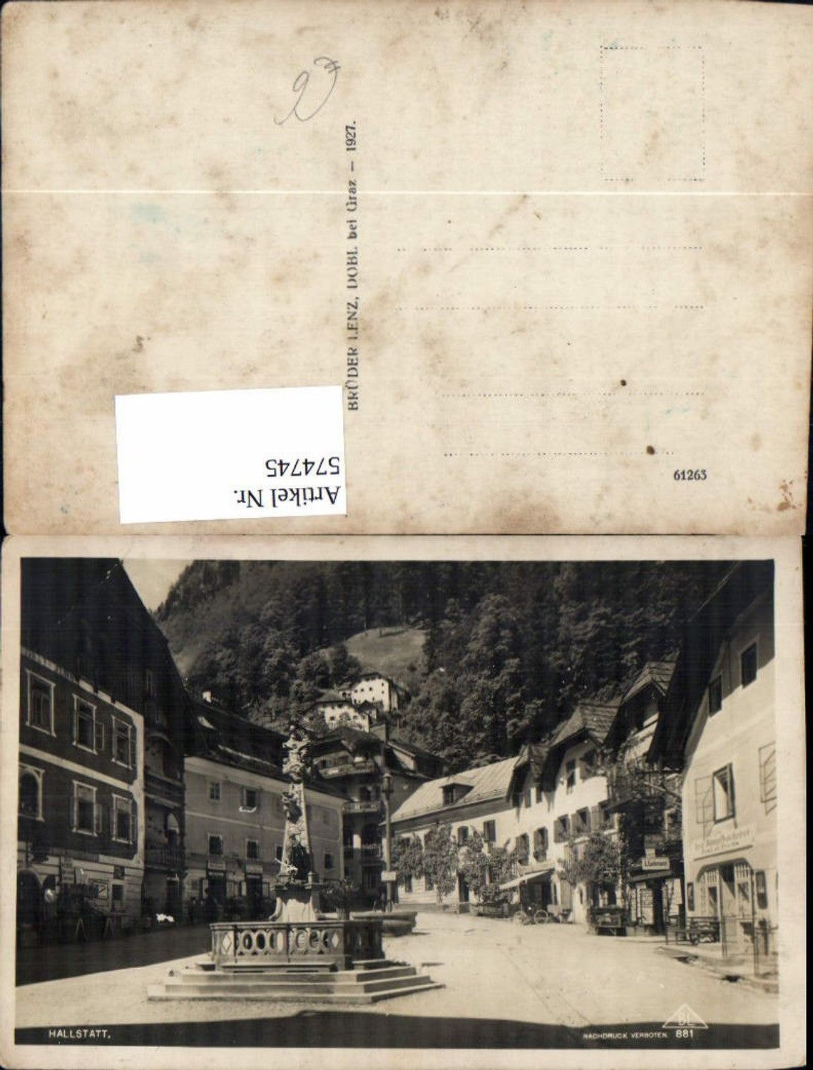 574745,Hallstatt Platz m. Statue