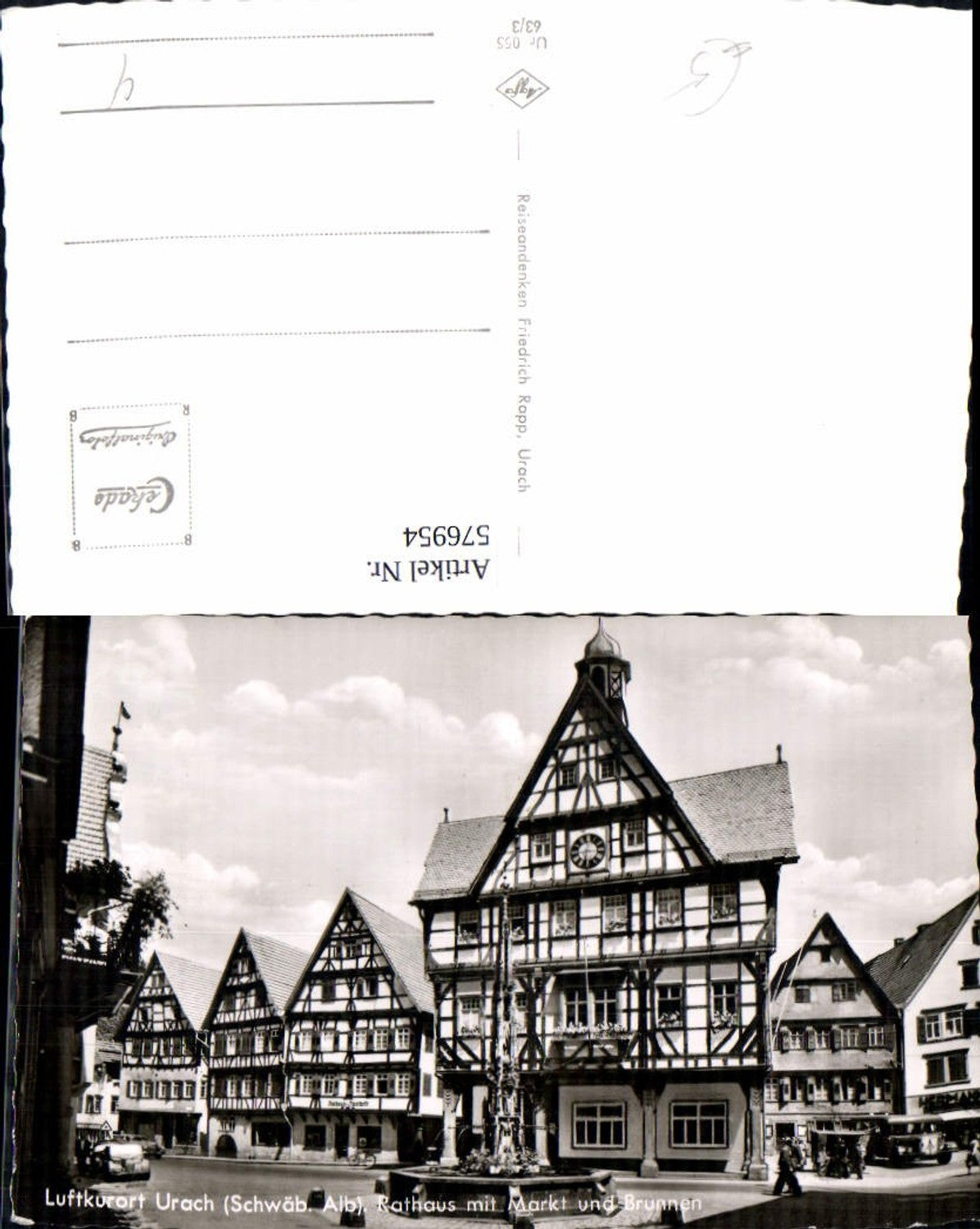 576954,Foto Ak Bad Urach Rathaus u. Markt u. Brunnen Fachwerkhaus