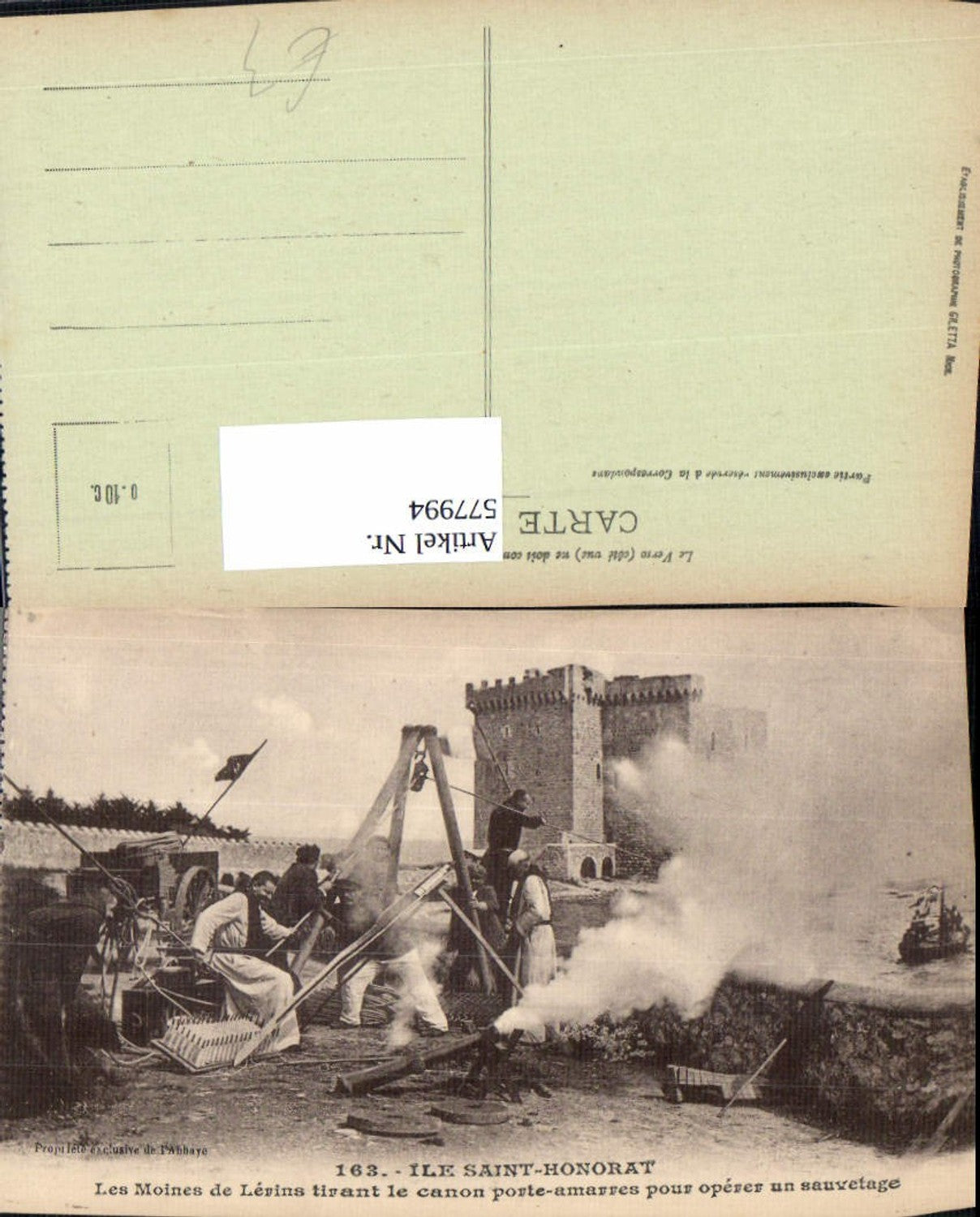 577994,Frühe Neuzeit Ile Saint-Honorat Les Moines de Lerins tirant le canon porte amarres pur operer un sauvetage
