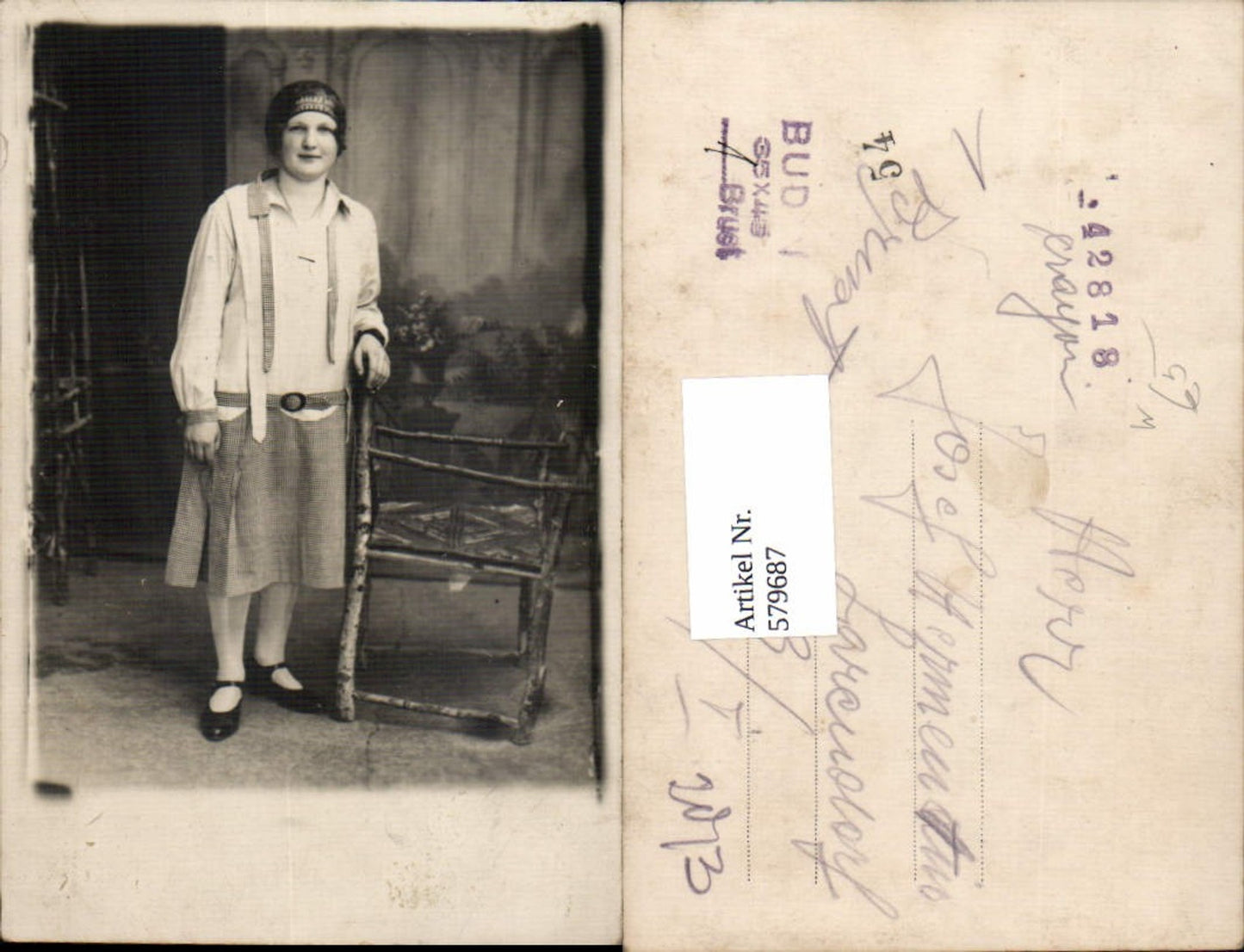 579687,Foto-AK Frau Mode 1930 Atelier Stuhl