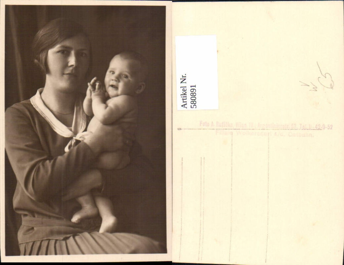 580891,Foto Ak Frau als Mutter Kind pub Foto A. Ruzicka Wien