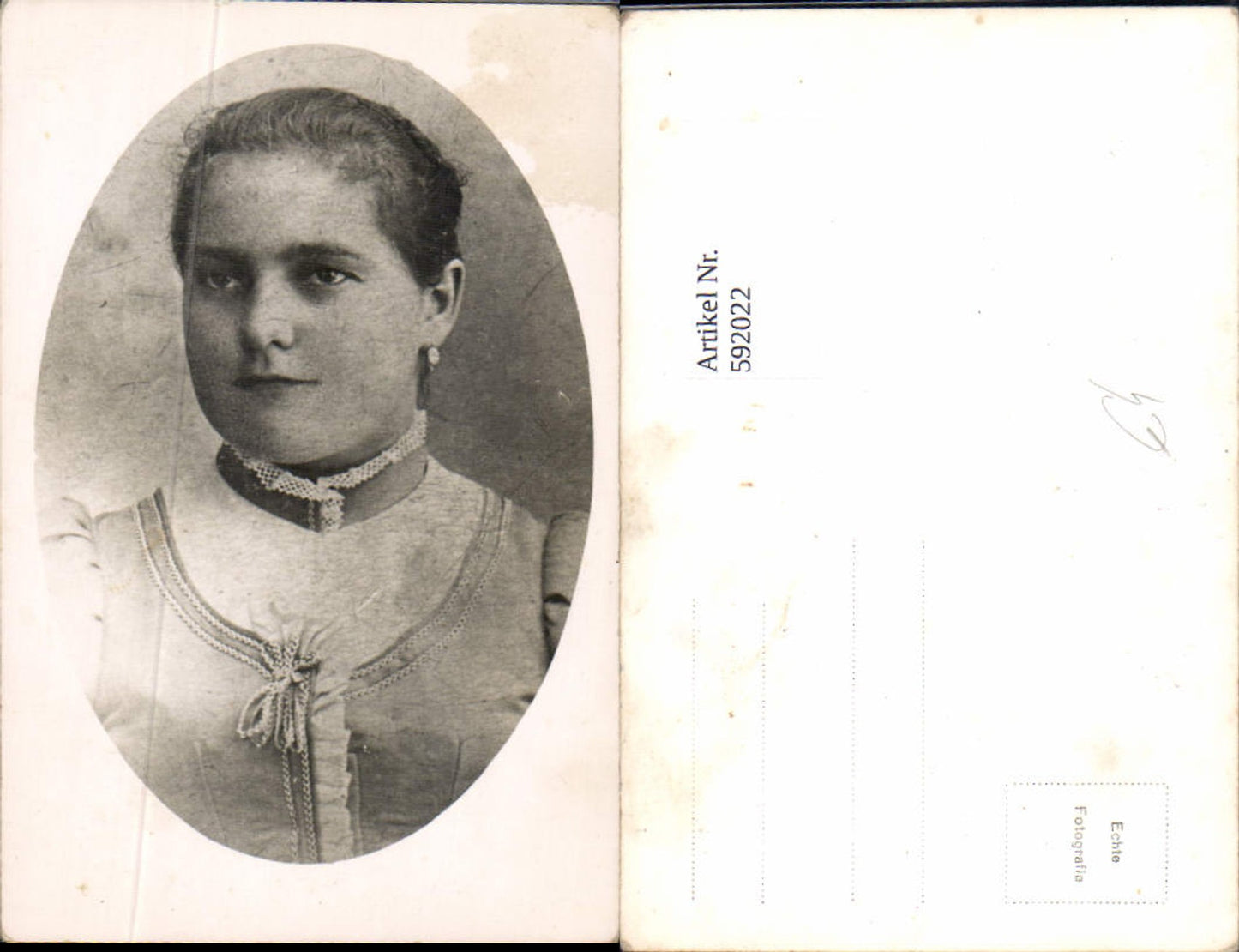 592022,Foto-AK Frau Portrait
