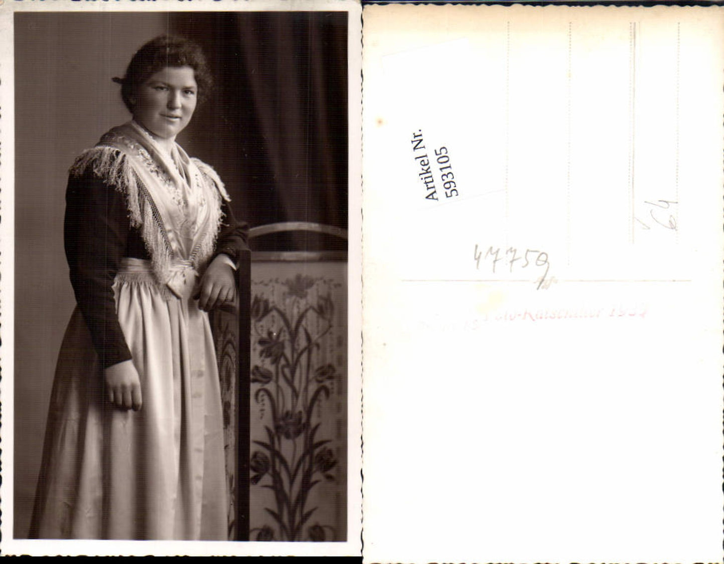 593105,tolle Foto-AK Frau Kleid Mode pub Foto Ratschiller