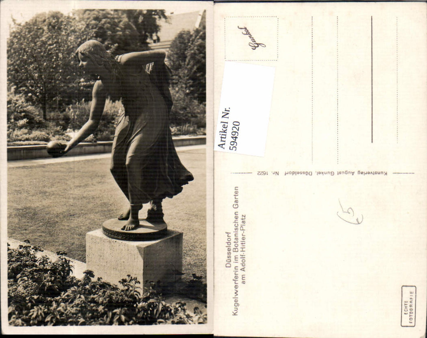 594920,Foto Ak Düsseldorf Kugelwerferin i. Botanischen Garten Statue