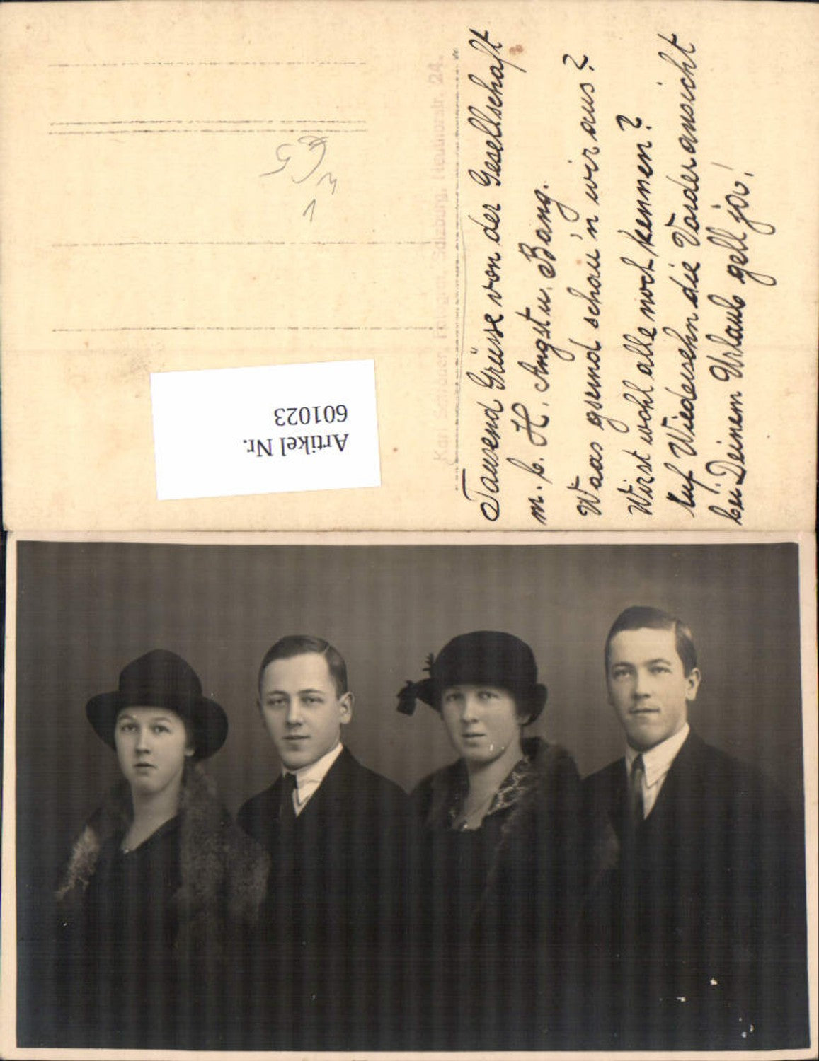 601023,Foto Ak Gruppenbild Frauen Männer Mode Pelz Hut pub Karl Schröder Salzburg