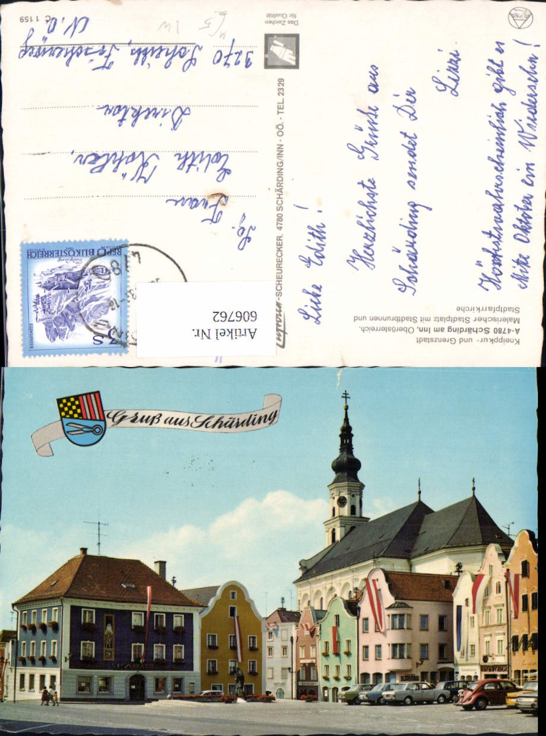 606762, Schärding am Inn, town square with town fountain and parish church, VW Beetle