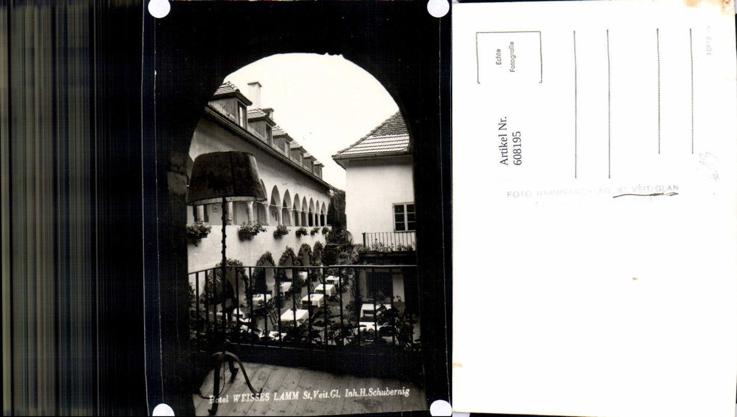 608195,Foto Ak St Veit a. d. Glan Hotel Weisses Lamm Blick auf Gastgarten