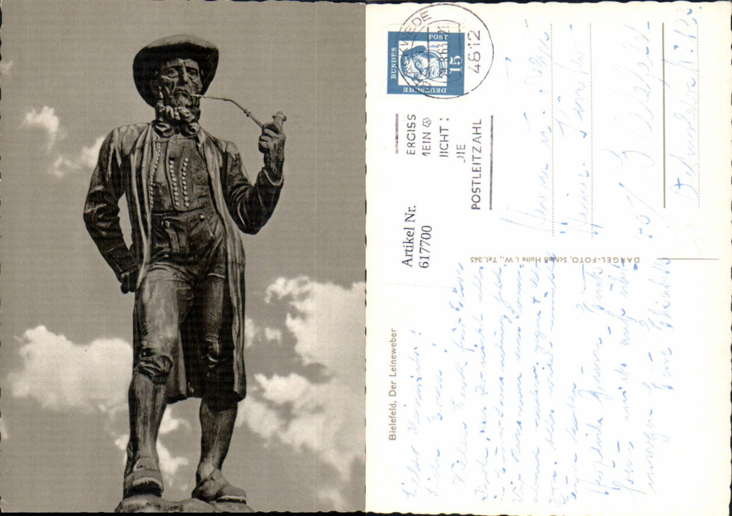 617700,Bielefeld Der Leineweber Statue Pfeife Rauchen
