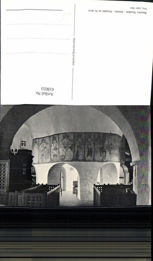 618033,Osterlars Rundkirke Bornholm Kirkeskibet set fra alteret Kirche Innen Denmark