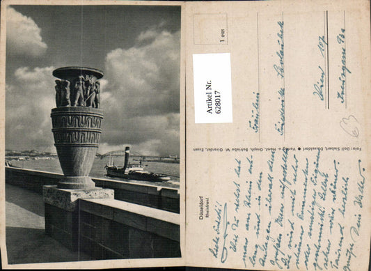 628017,Düsseldorf Rheinfront Schiff Dampfer