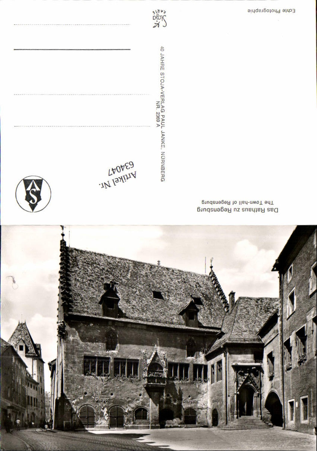 634047,Regensburg Skulpturen Rathaus