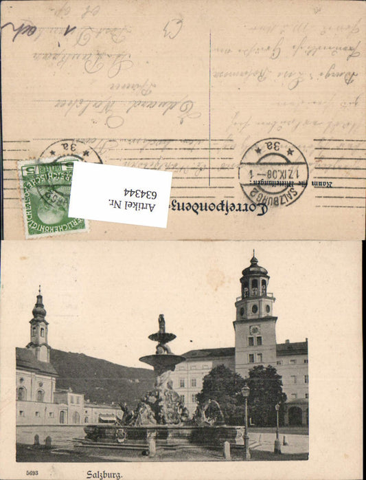 634344,Salzburg Residenzplatz Glockenspiel Brunnen