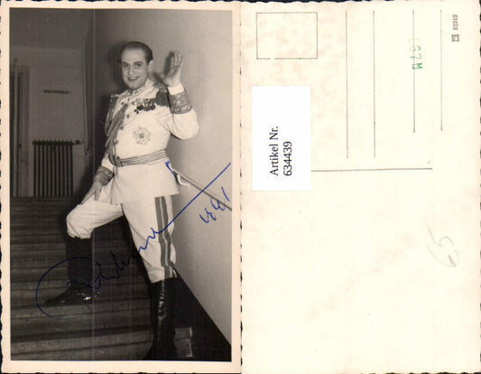 634439,Schauspieler Stiefel Uniform