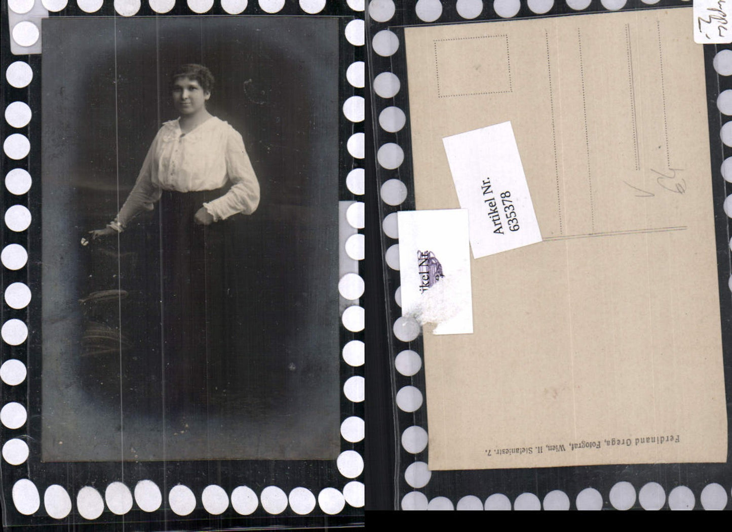 635378, Photo-AK Woman Atelier Dress Chair pub Ferdinand Grega Vienna Leopoldstadt