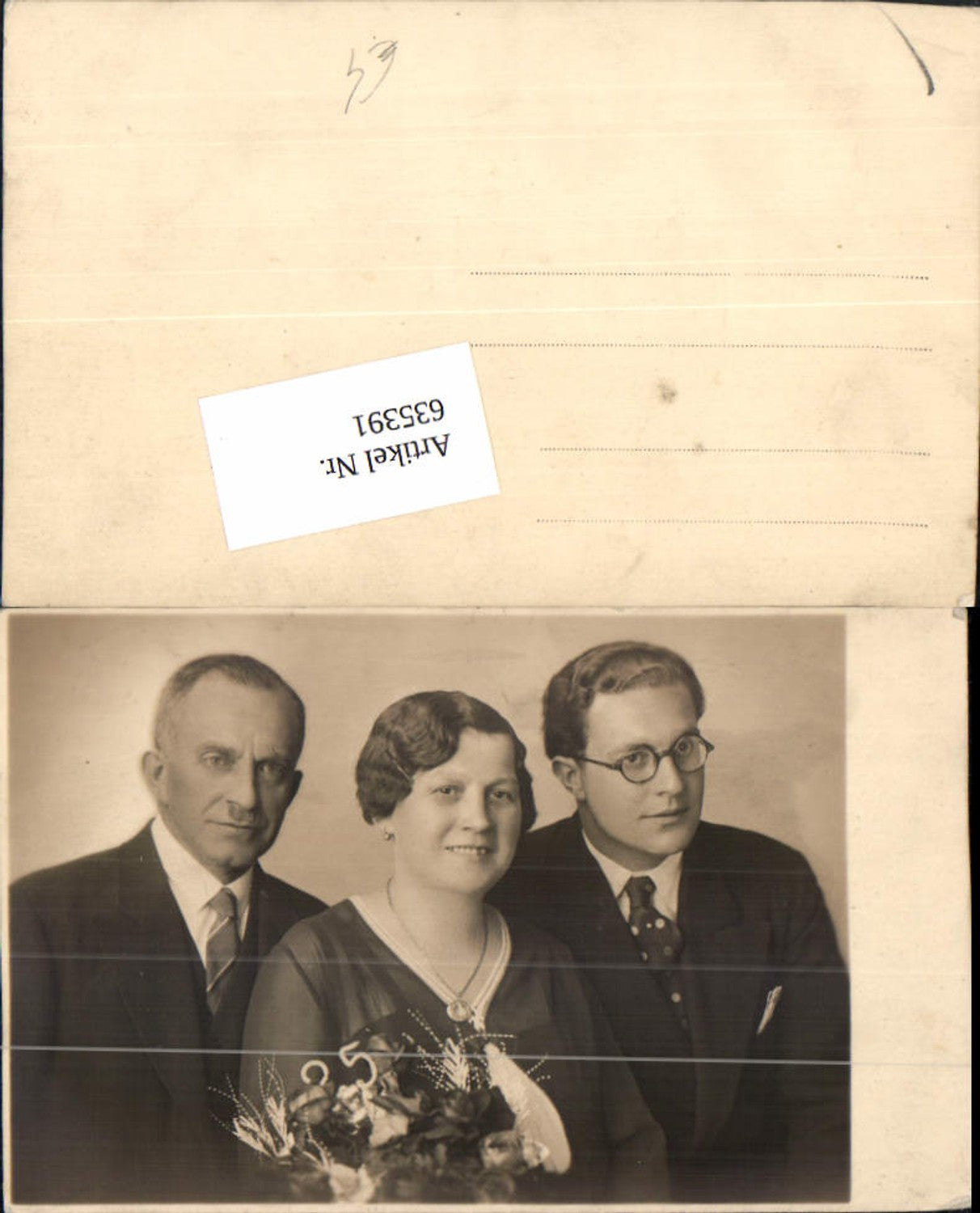 635391,Foto-AK Anzug Frau Mann Brille Blumen