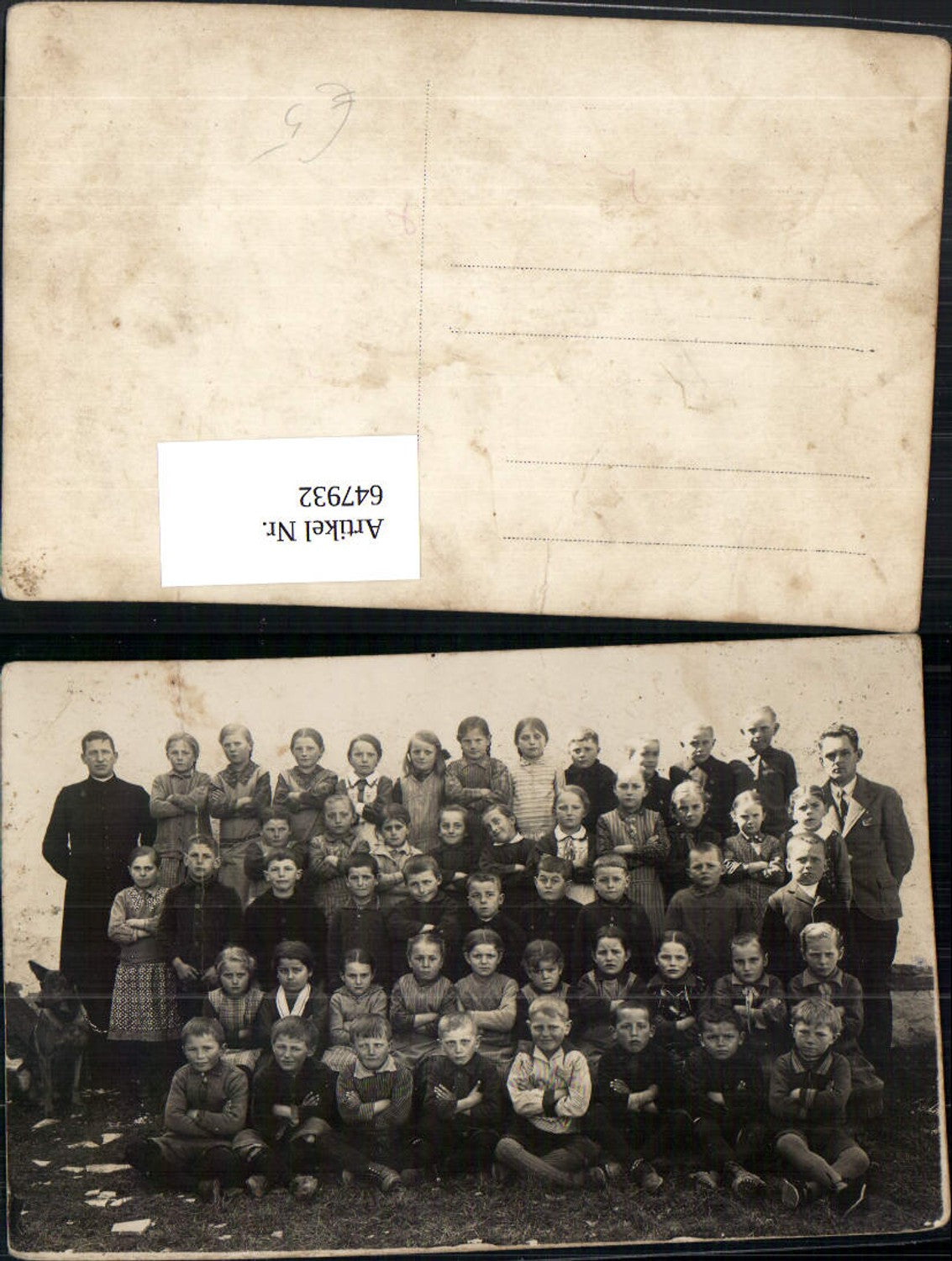 647932,Foto Ak Gruppenbild Kinder Schüler Priester Lehrer Hund Schule