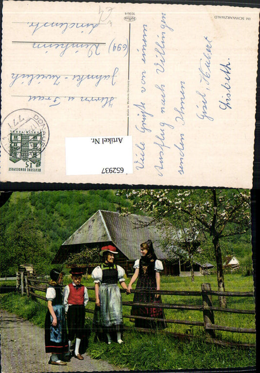652937,Traditional costume in the Black Forest, Black Forest Courtyard