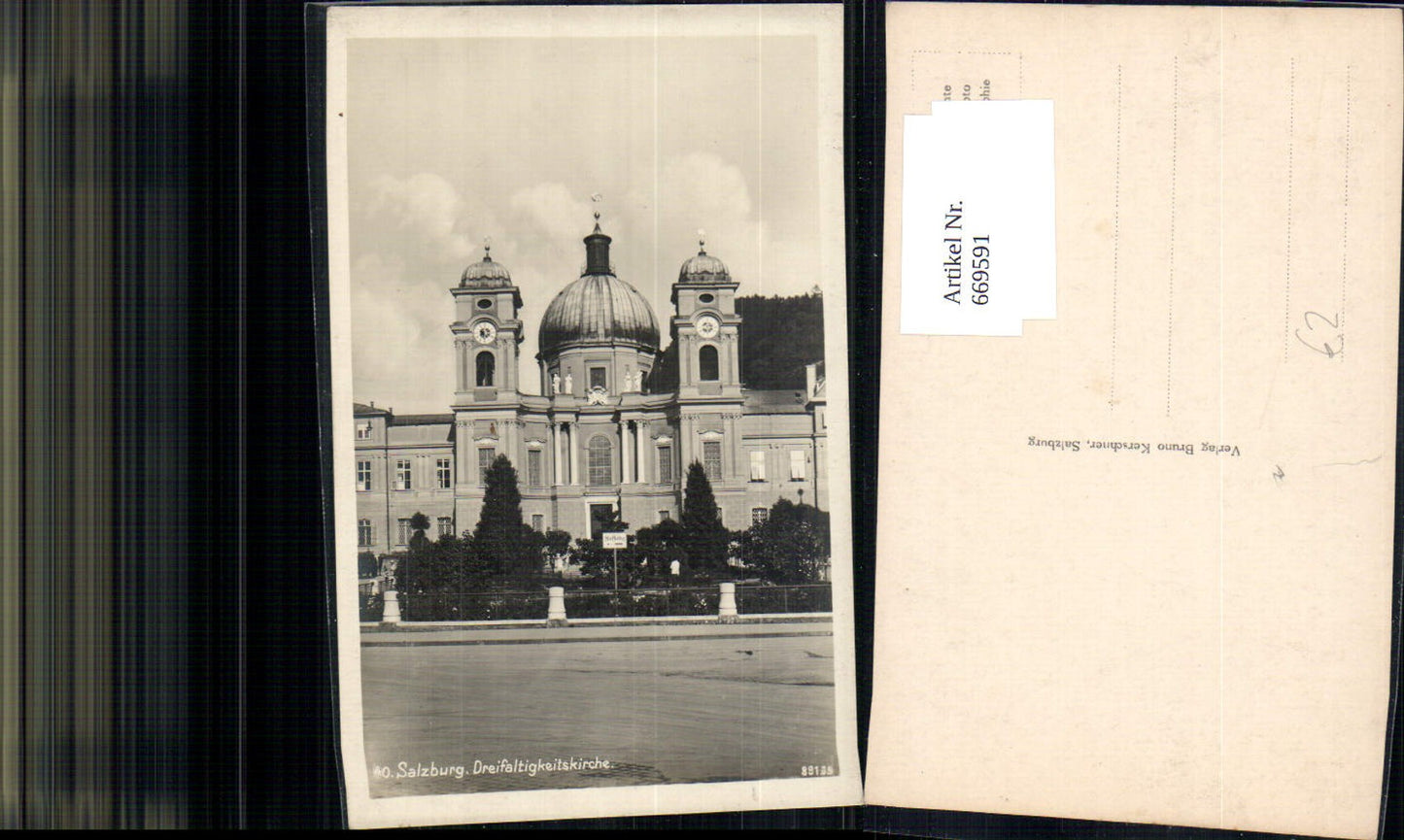 669591,Foto Ak Salzburg Dreifaltigkeitskirche