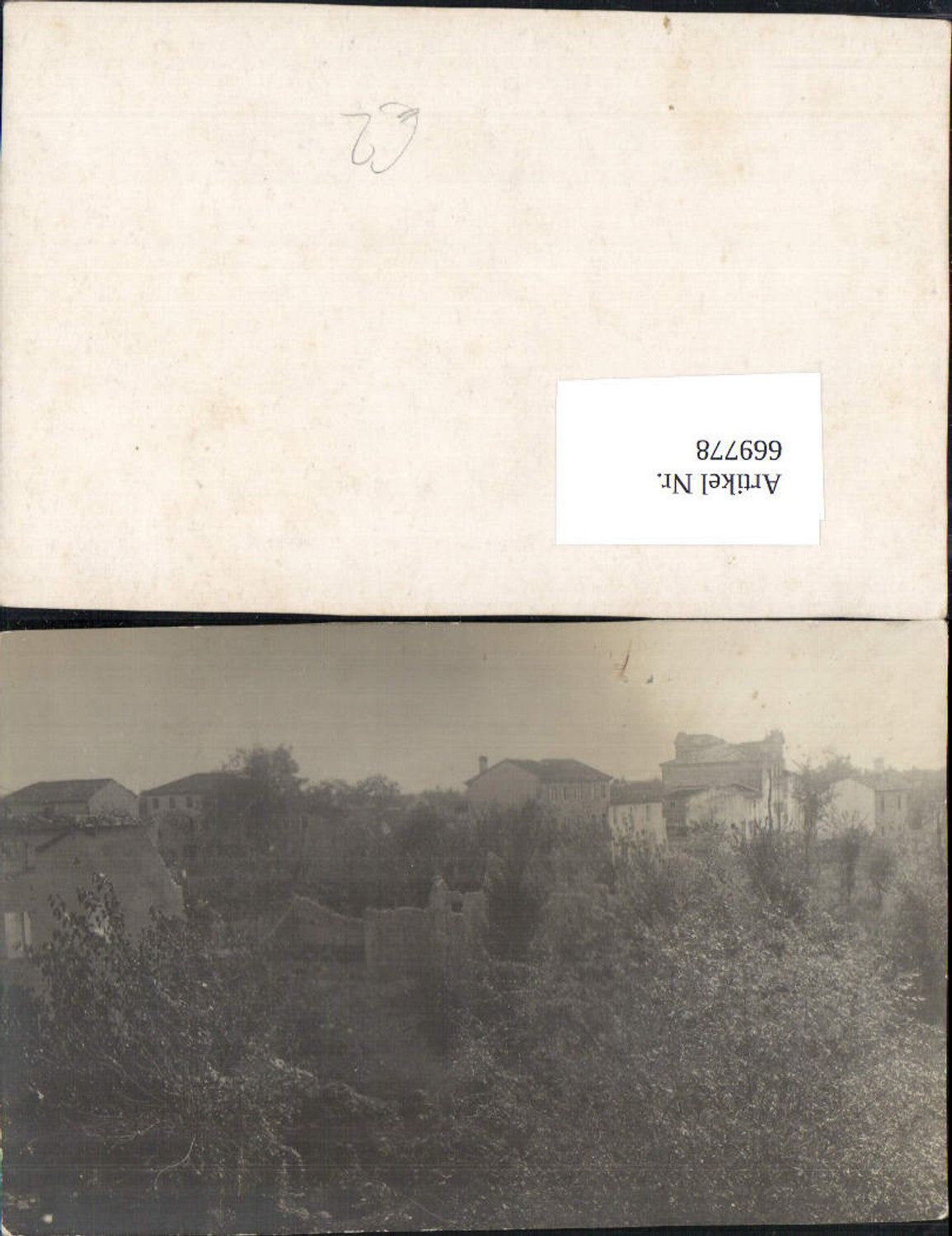 669778,Ansicht Dorf Stadt Häuser und zerstörte Häuser Krieg