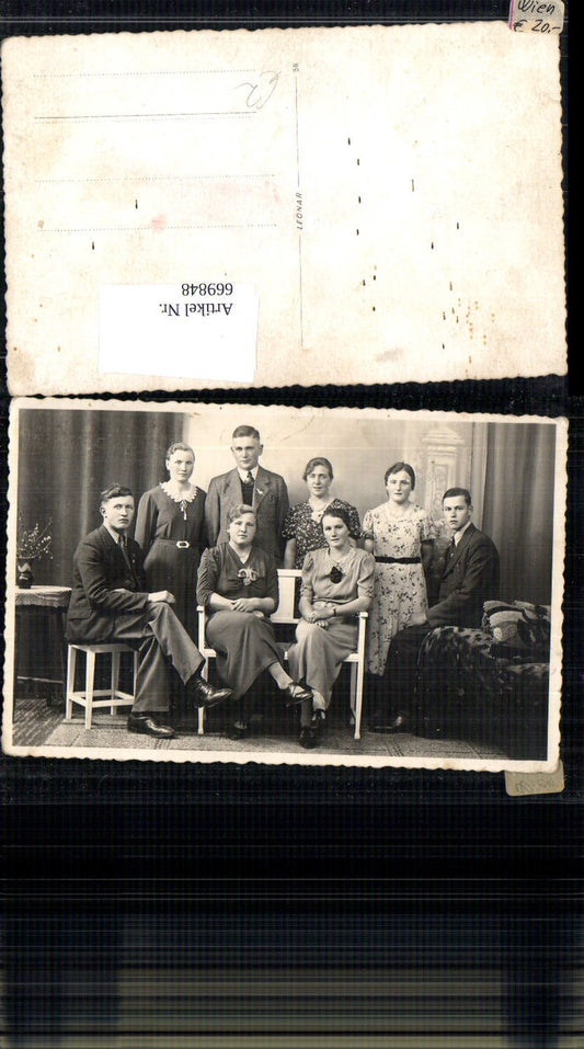 669848,Foto Ak Gruppenbild Frauen u. Männer Anzug