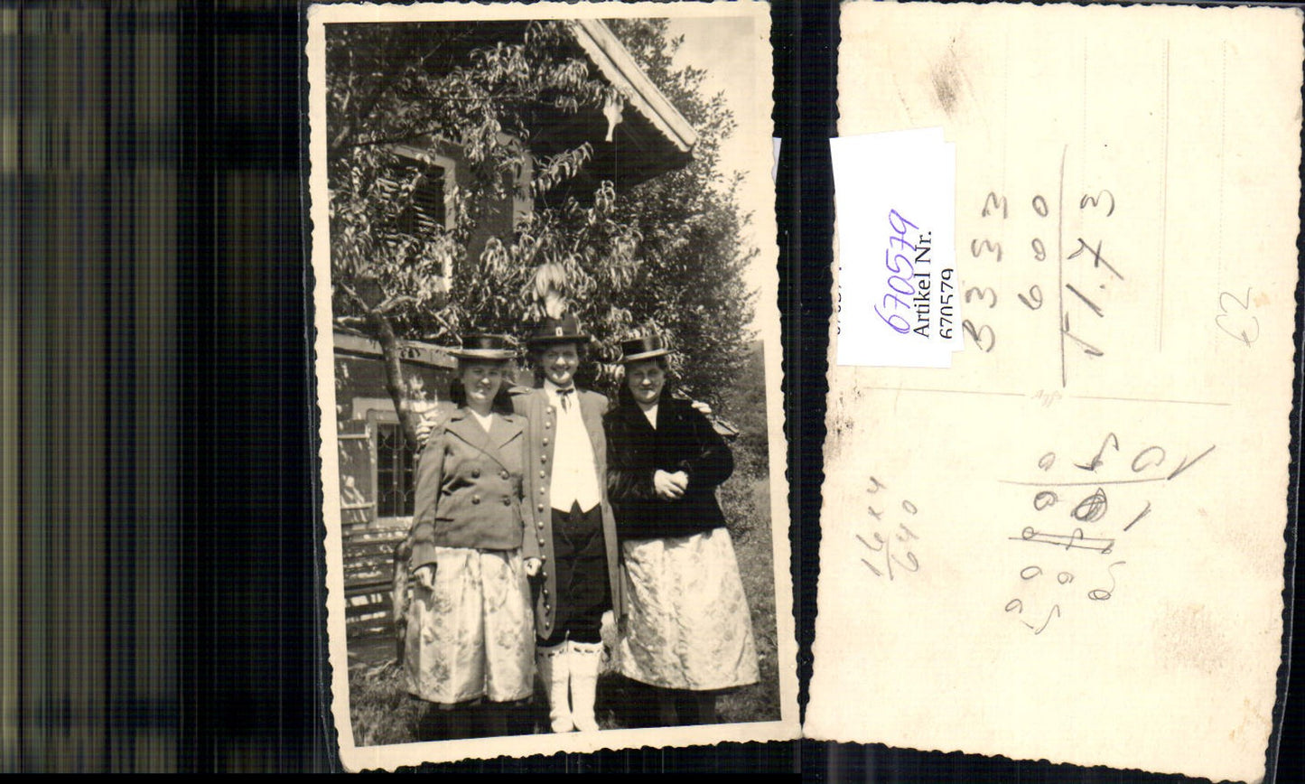 670579,Foto Ak Frauen Tracht Mode vor Haus stehend Gruppenbild