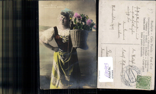 670593,Frau Tracht Korb m. Blumen Blumen u. Minne berücken die Sinne