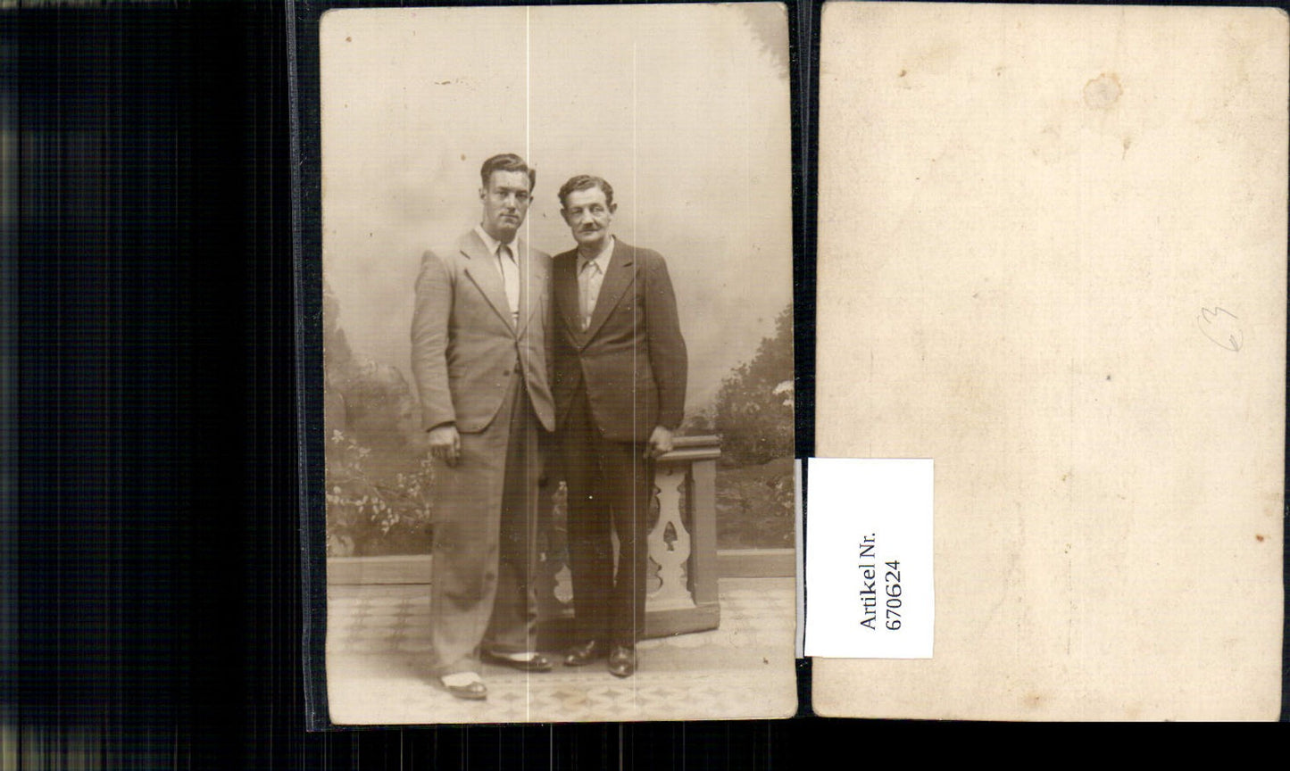 670624,Foto Ak Mann Männer im Anzug Portrait Vater u. Sohn