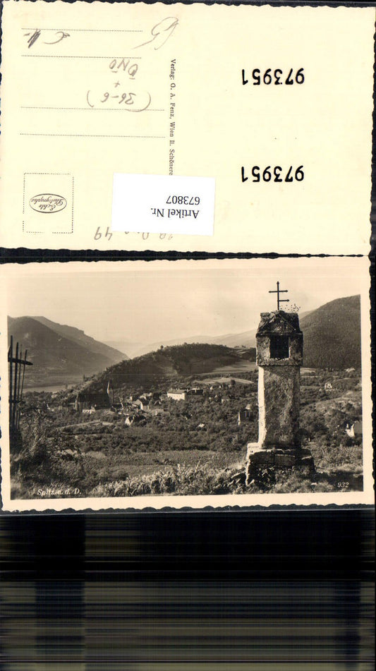 673807,Foto Ak Spitz a. d. Donau Wachau Ansicht Wegkreuz Pfeiler