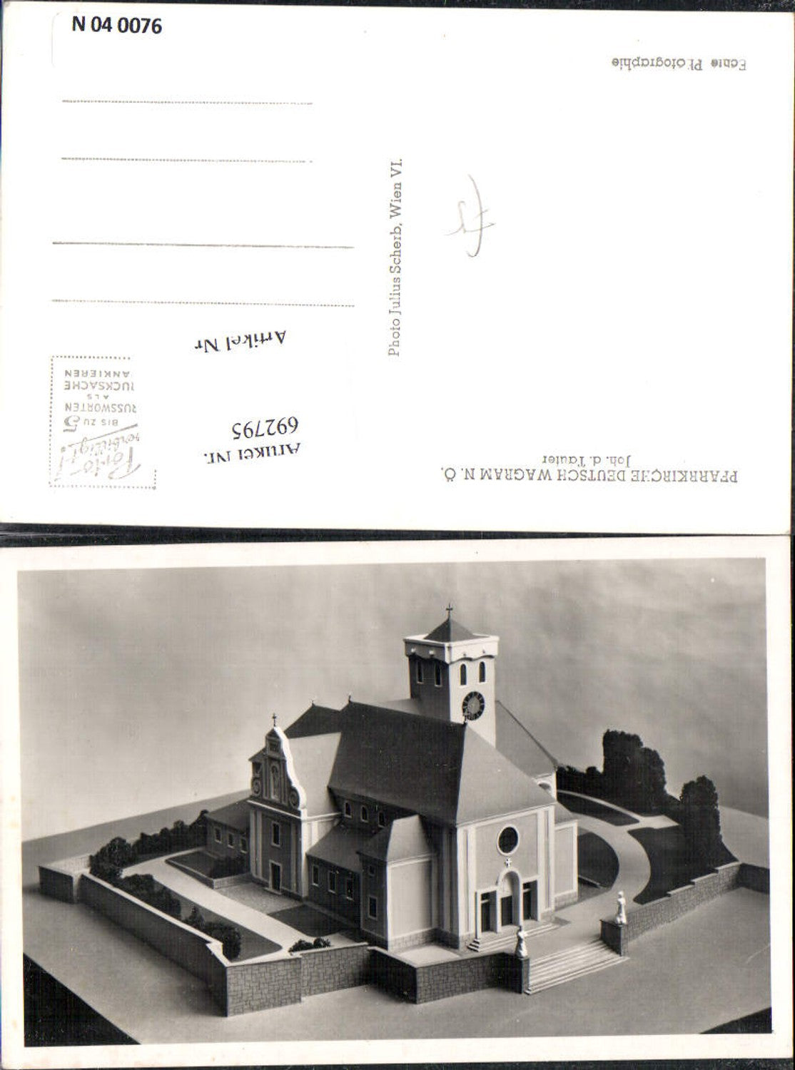 692795 Deutsch Wagram Pfarrkirche Modell